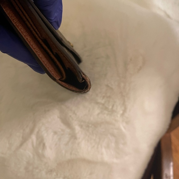 Authentic Louis Vuitton Monogram - Picture 11 of 16